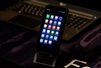 телефон, смартфон Евгений  Кулешов, ИА PrimaMedia