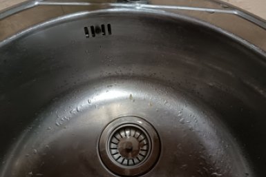 Активированный уголь скупаю пачками: не пью, а разбрасываю по дому, 2 таблетки в слив – эффект поражает ИА SevastopolMedia